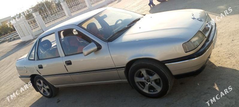 Opel Vectra 1992 - 48 000 TMT - Sakar - img 2