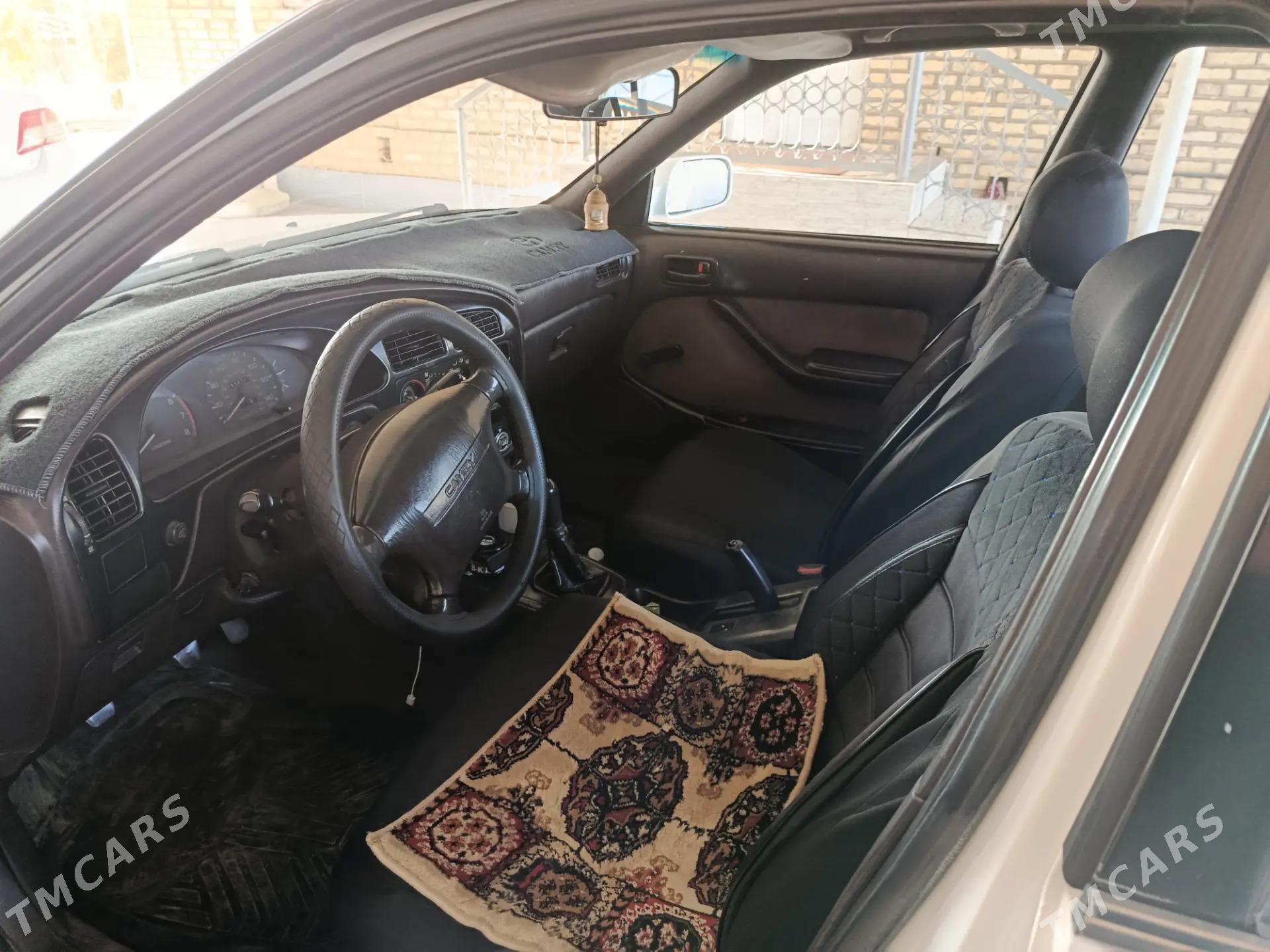 Toyota Camry 1992 - 90 000 TMT - Мары - img 3