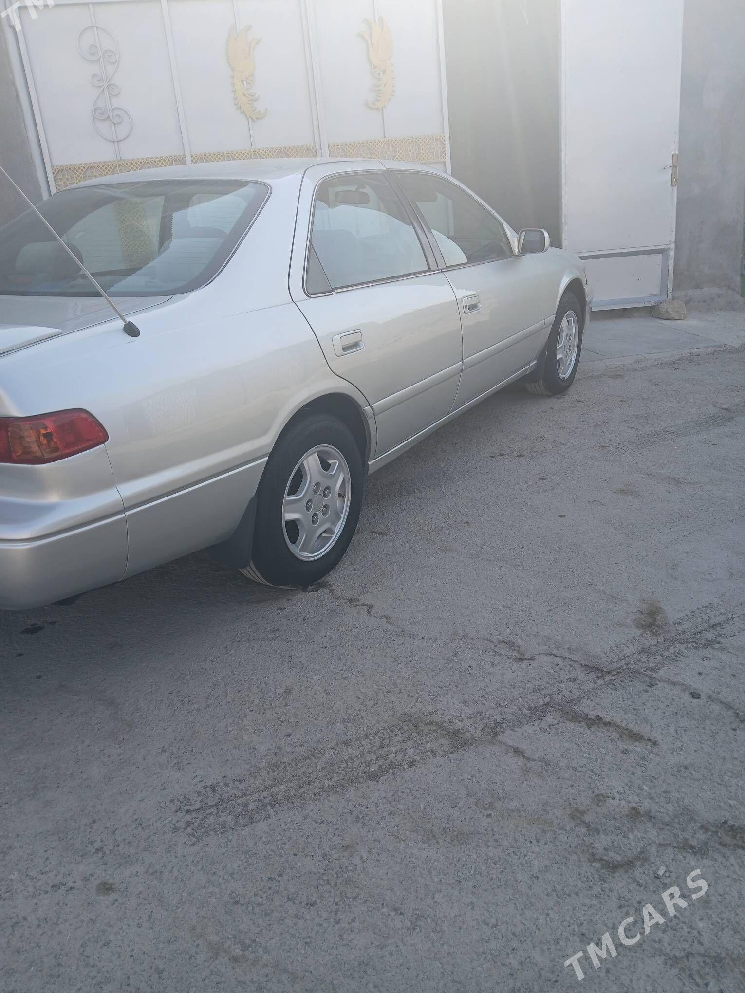 Toyota Camry 2001 - 177 000 TMT - Магданлы - img 1