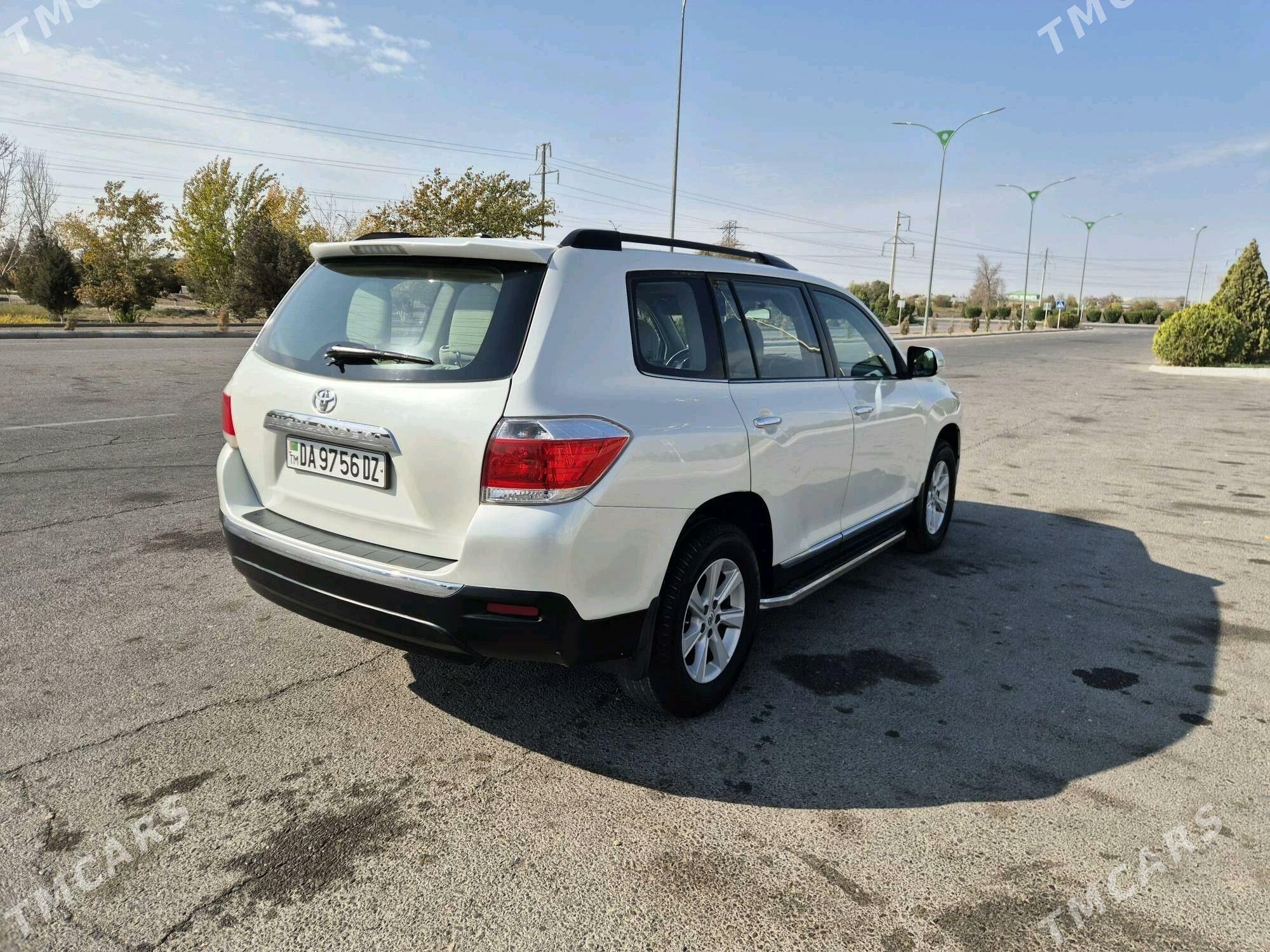 Toyota Highlander 2011 - 330 000 TMT - Кёнеургенч - img 5