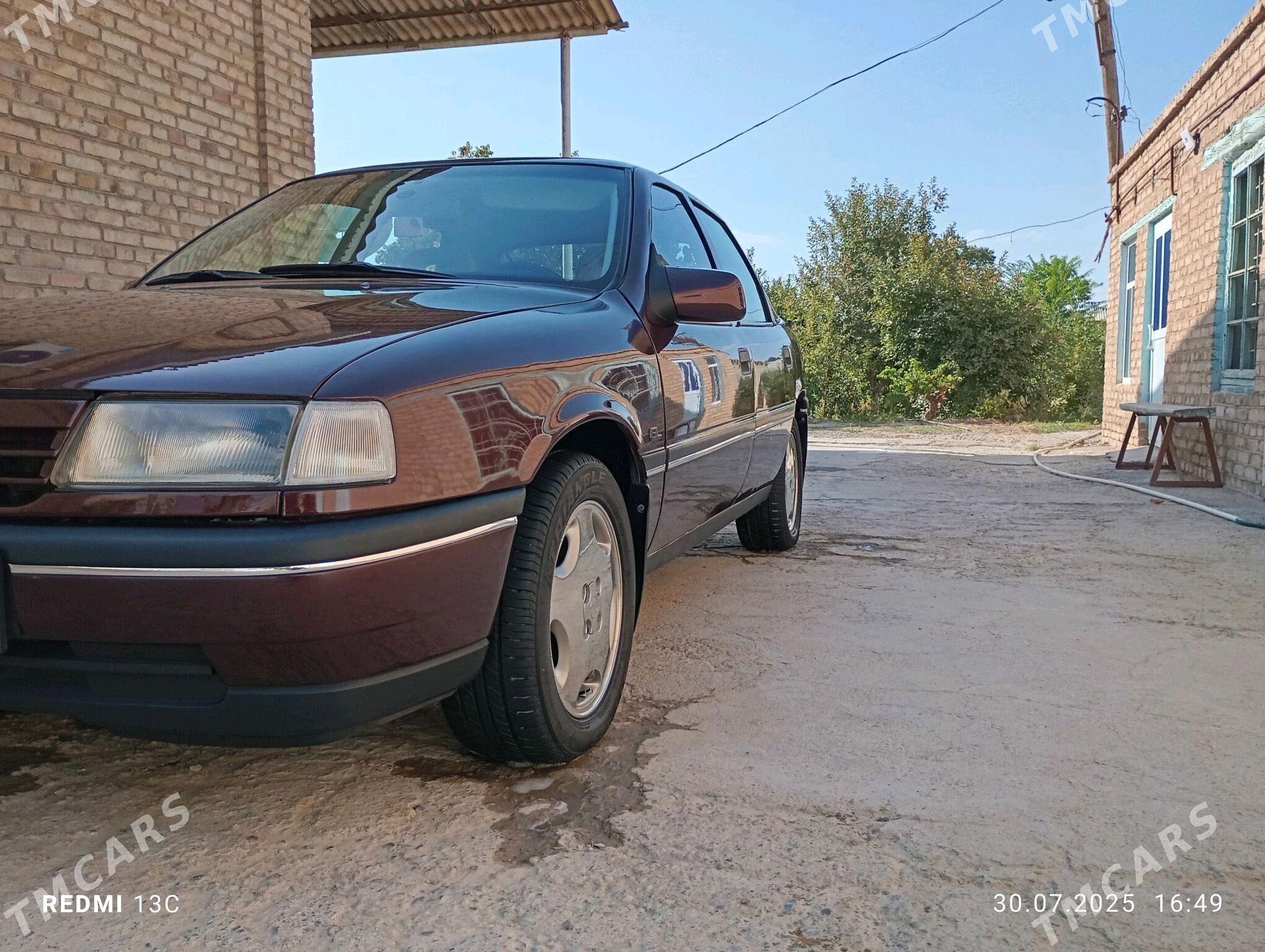 Opel Vectra 1992 - 32 000 TMT - Mary - img 1