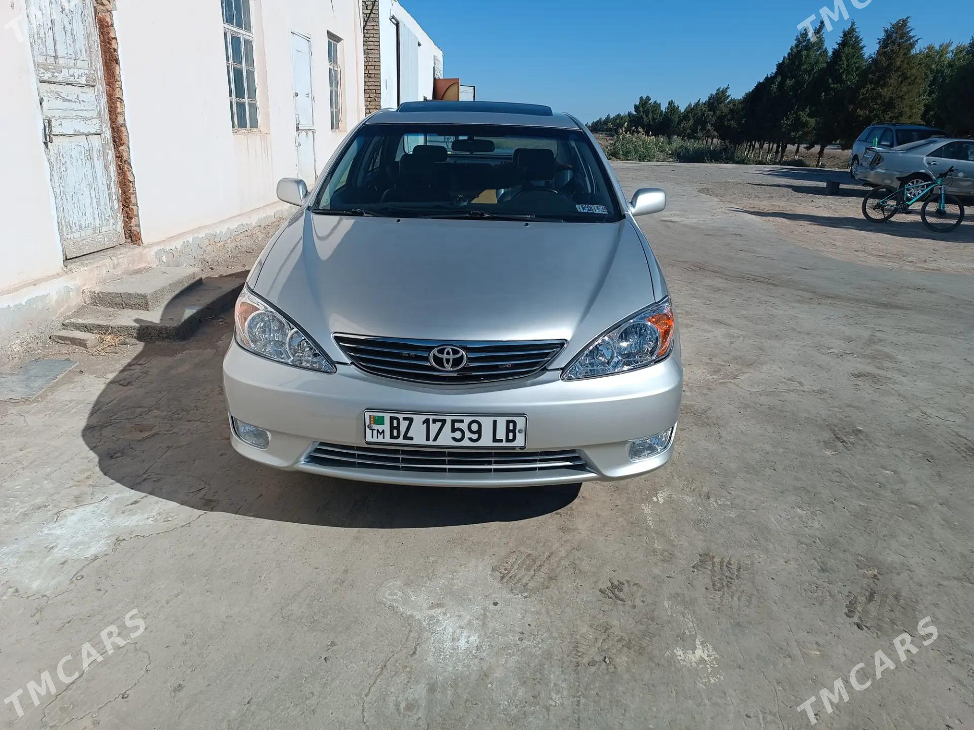 Toyota Camry 2003 - 210 000 TMT - Дянев - img 7