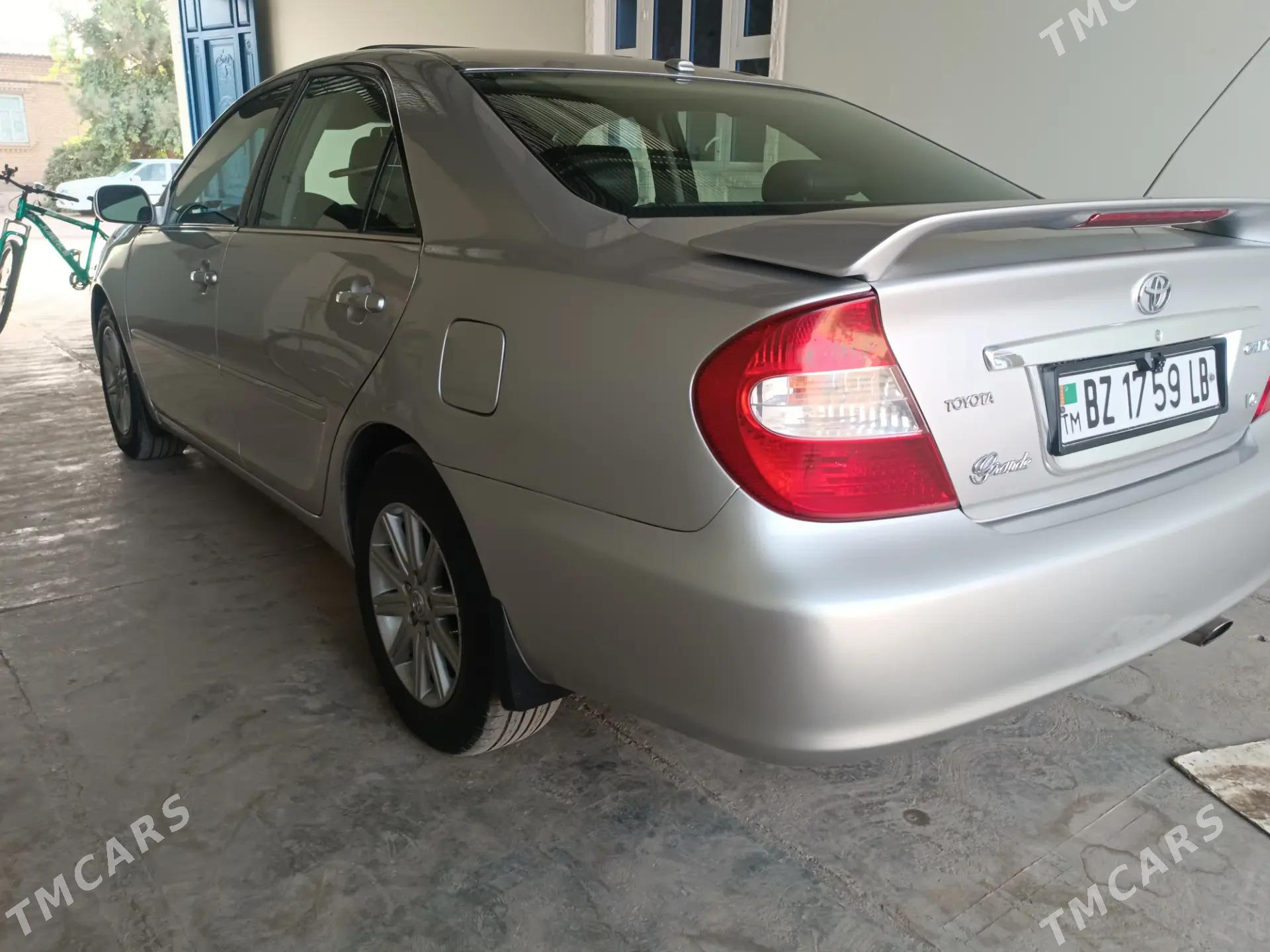 Toyota Camry 2003 - 210 000 TMT - Дянев - img 6