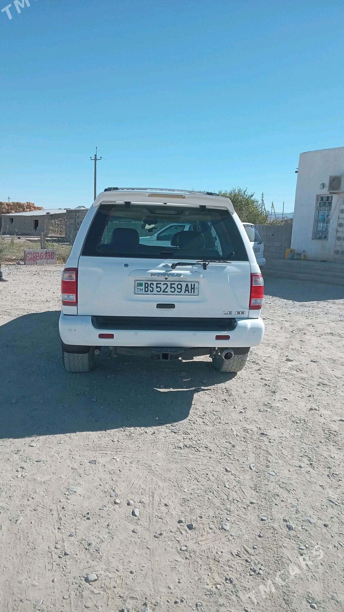 Nissan Pathfinder 2002 - 130 000 TMT - Bäherden - img 2