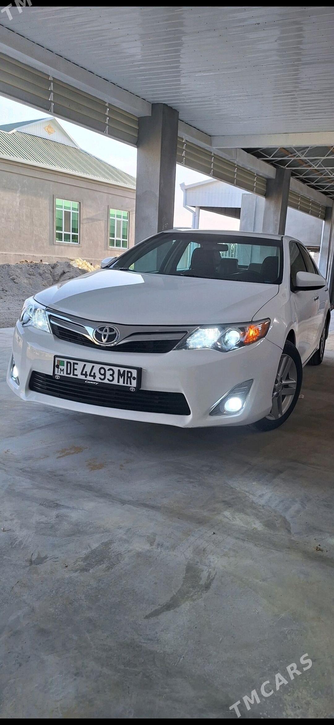 Toyota Camry 2013 - 240 000 TMT - Мары - img 1