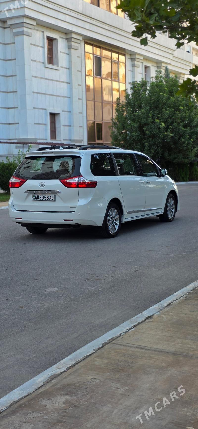 Toyota Sienna 2018 - 415 000 TMT - Hitrowka - img 3