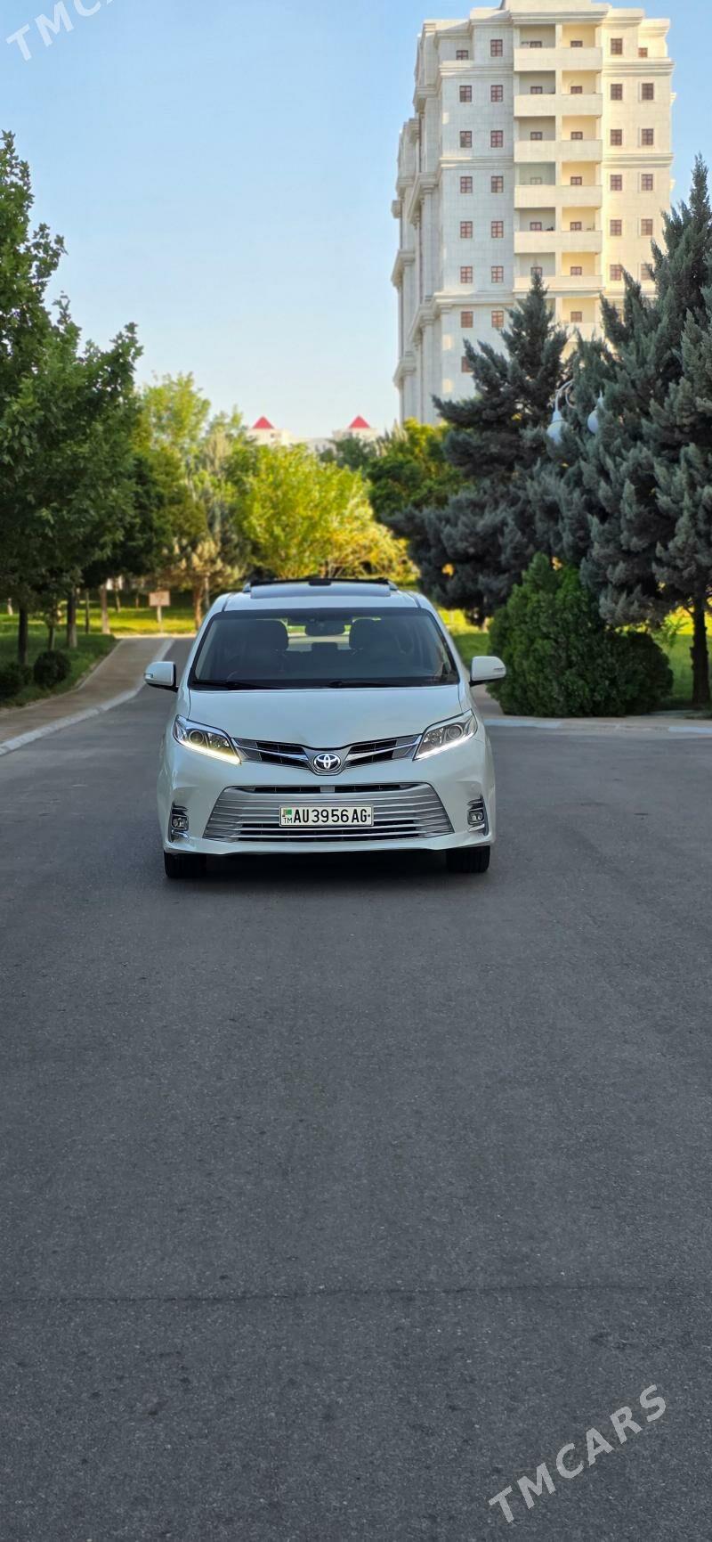 Toyota Sienna 2018 - 415 000 TMT - Hitrowka - img 1