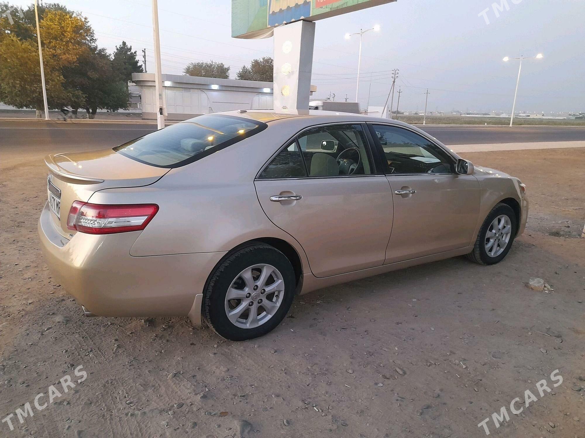 Toyota Camry 2010 - 210 000 TMT - Байрамали - img 4