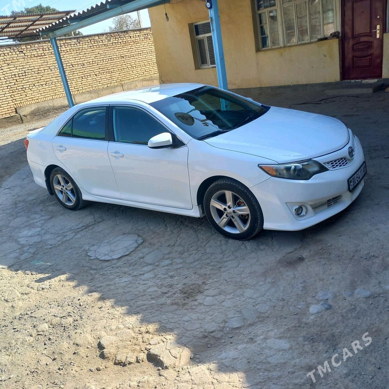 Toyota Camry 2012 - 230 000 TMT - Кака - img 3