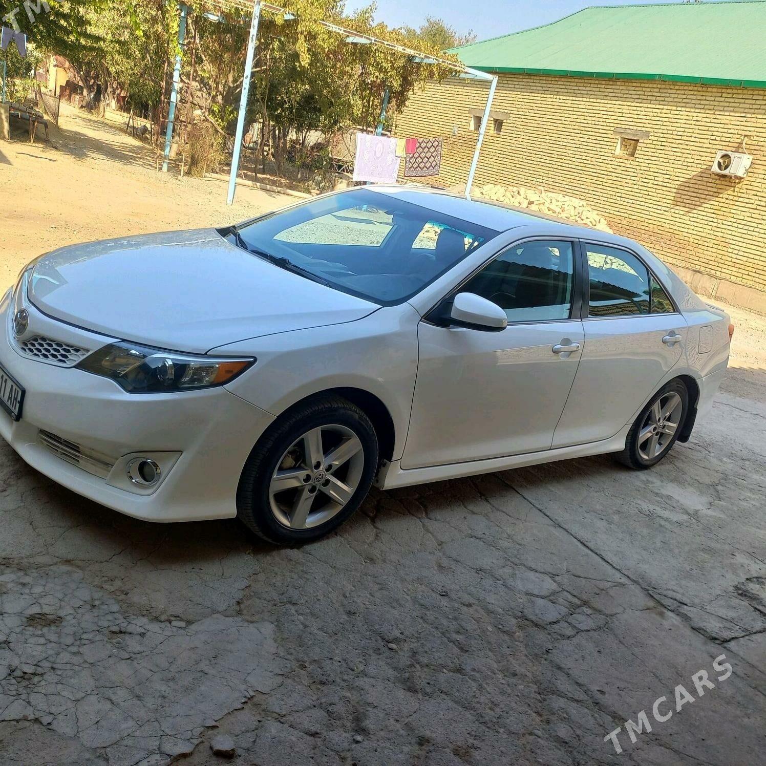 Toyota Camry 2012 - 230 000 TMT - Кака - img 4