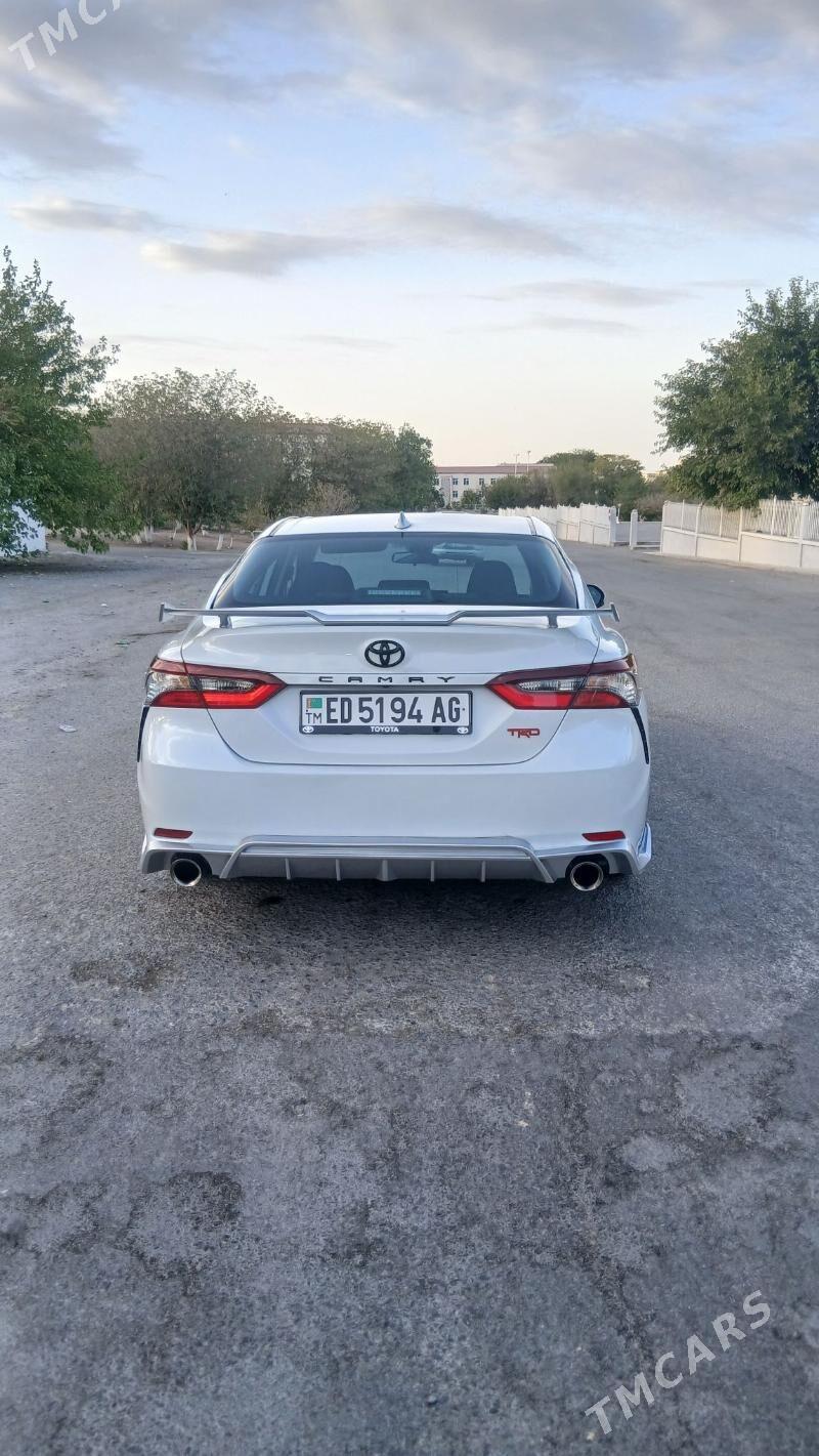 Toyota Camry 2023 - 335 000 TMT - Ашхабад - img 2
