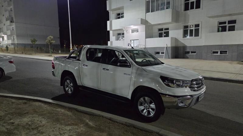 Toyota Hilux 2020 - 498 000 TMT - Ашхабад - img 3