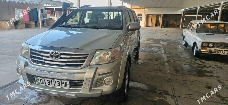 Toyota Hilux 2014 - 420 000 TMT - Байрамали - img 2