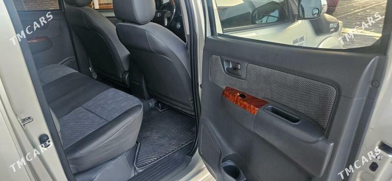 Toyota Hilux 2014 - 420 000 TMT - Байрамали - img 5