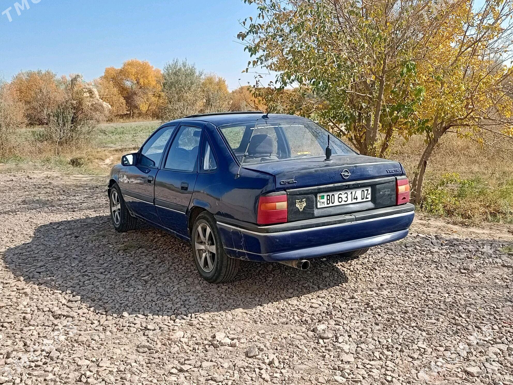 Opel Vectra 1989 - 25 000 TMT - Губадаг - img 2