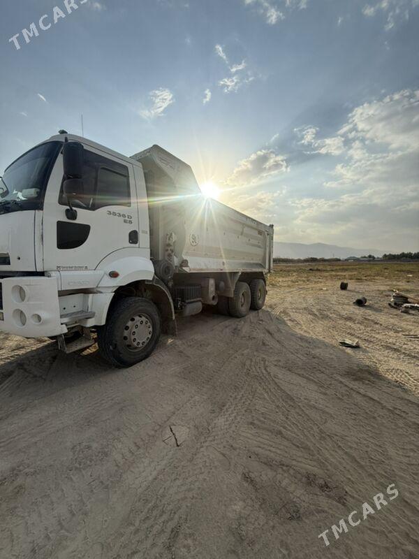 Ford Cargo 3535D 2015 - 700 000 TMT - Ашхабад - img 3