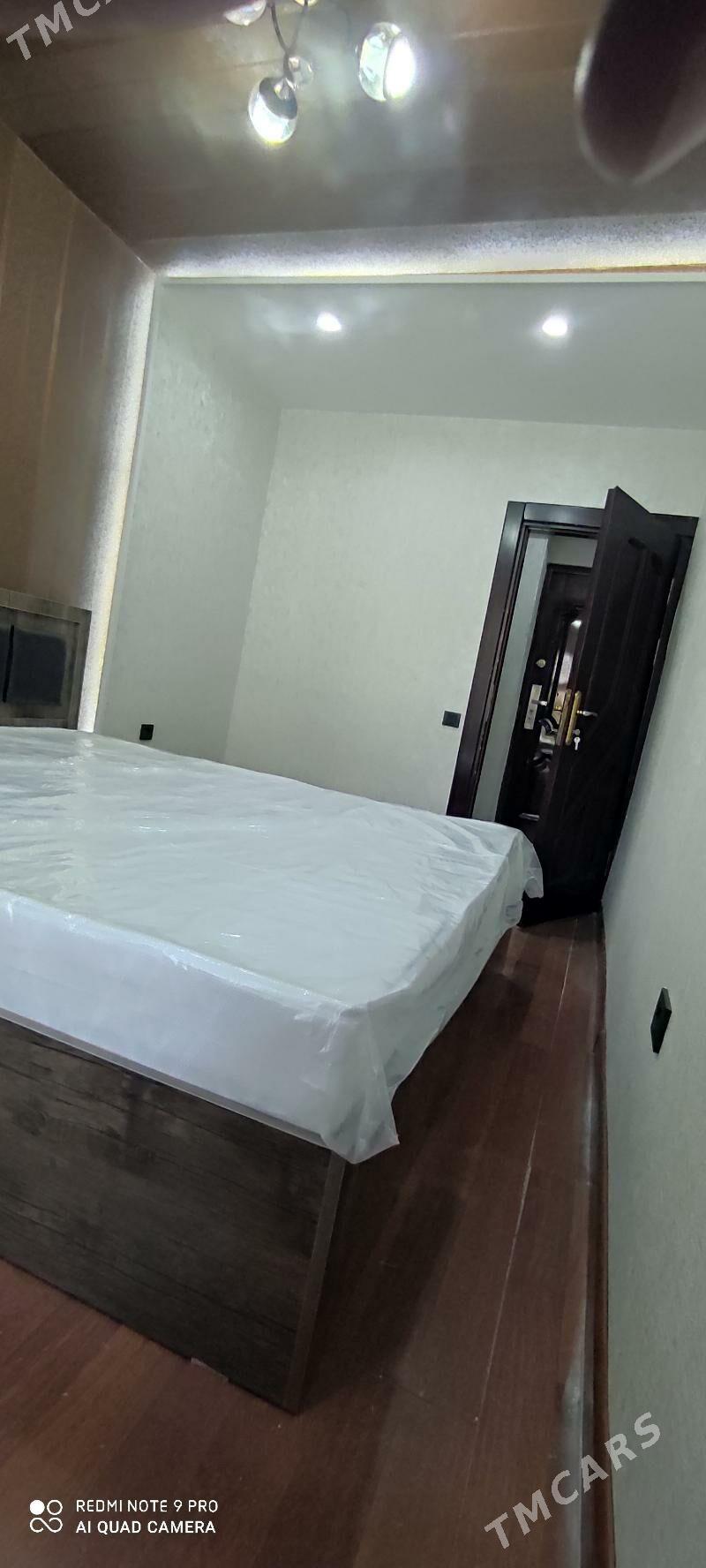 10 Mkr 2 kom 2 Wyhytly 1 etaj - 10 мкр - img 2