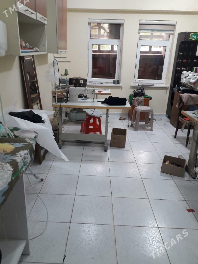 SALONA  ATELÝA  ÝER  BAR - Ашхабад - img 2