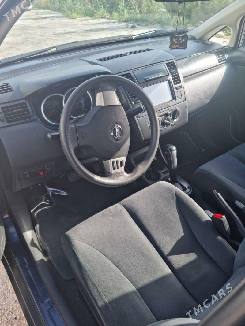 Nissan Versa 2010 - 125 000 TMT - Мары - img 4