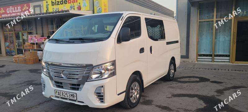 Nissan Urvan 2023 - 370 000 TMT - Мары - img 4