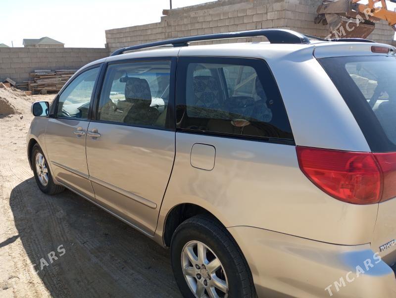 Toyota Sienna 2009 - 205 000 TMT - Хазар - img 2