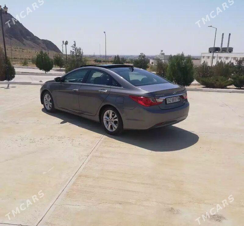Hyundai Sonata 2012 - 170 000 TMT - Balkanabat - img 2