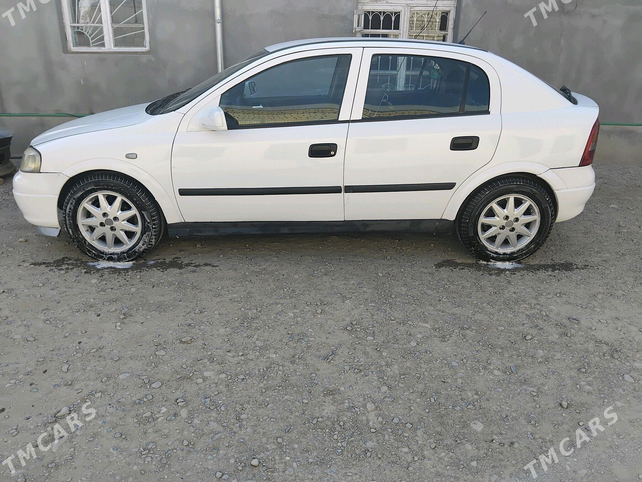 Opel Astra 2003 - 69 000 TMT - Бахарден - img 3