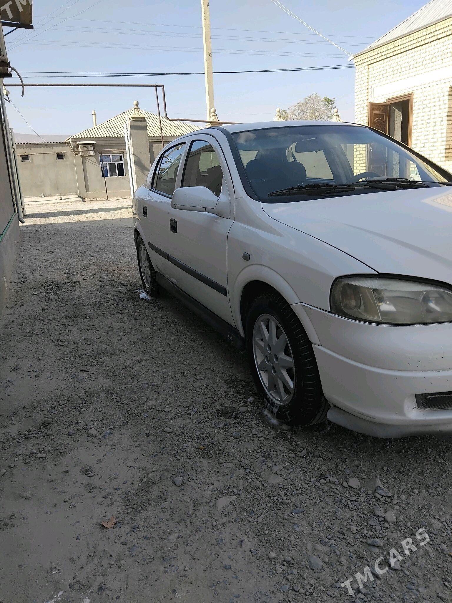Opel Astra 2003 - 69 000 TMT - Бахарден - img 4