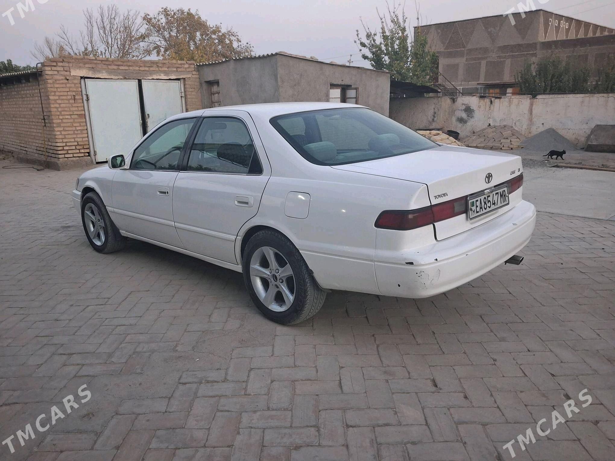 Toyota Camry 1999 - 115 000 TMT - Baýramaly - img 2