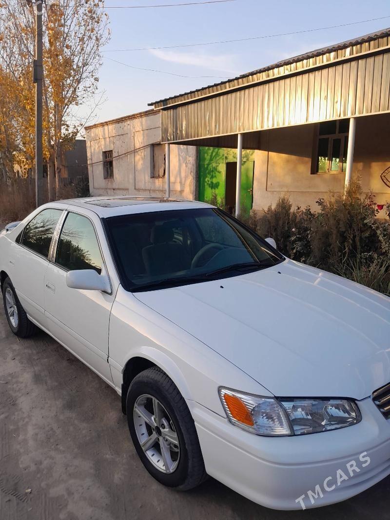 Toyota Camry 2000 - 125 000 TMT - Köneürgenç - img 1