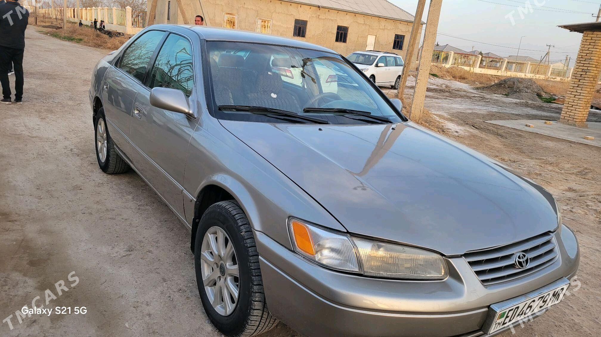Toyota Camry 1997 - 128 000 TMT - Ёлётен - img 2