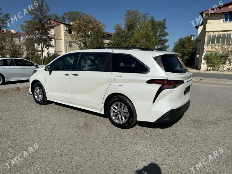 Toyota Sienna 2021 - 540 000 TMT - Aşgabat - img 4