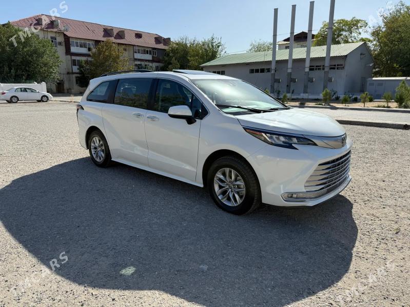 Toyota Sienna 2021 - 540 000 TMT - Aşgabat - img 2