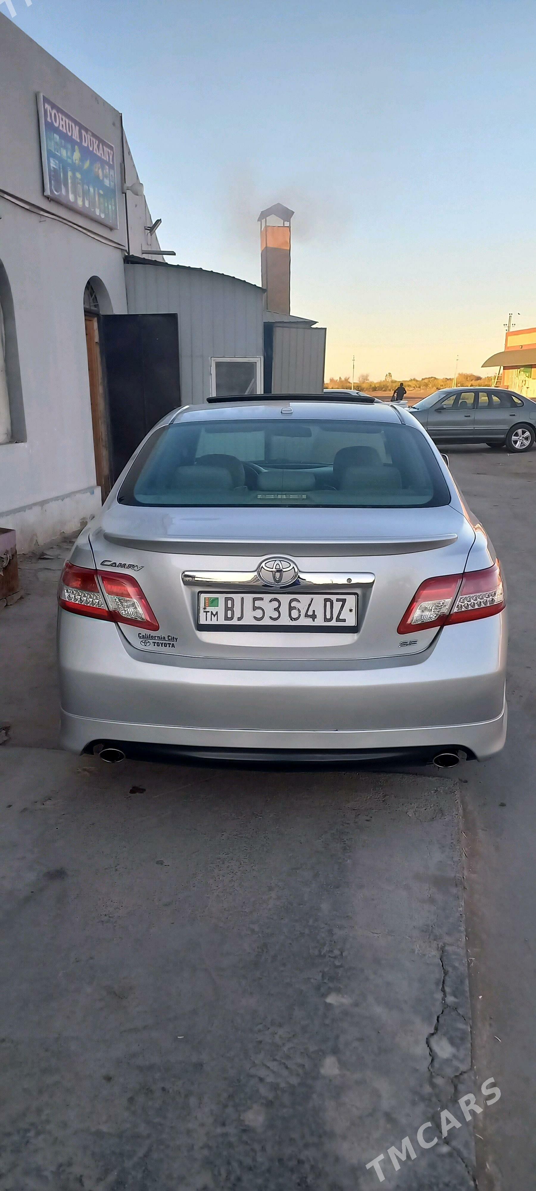 Toyota Camry 2010 - 230 000 TMT - Дашогуз - img 5
