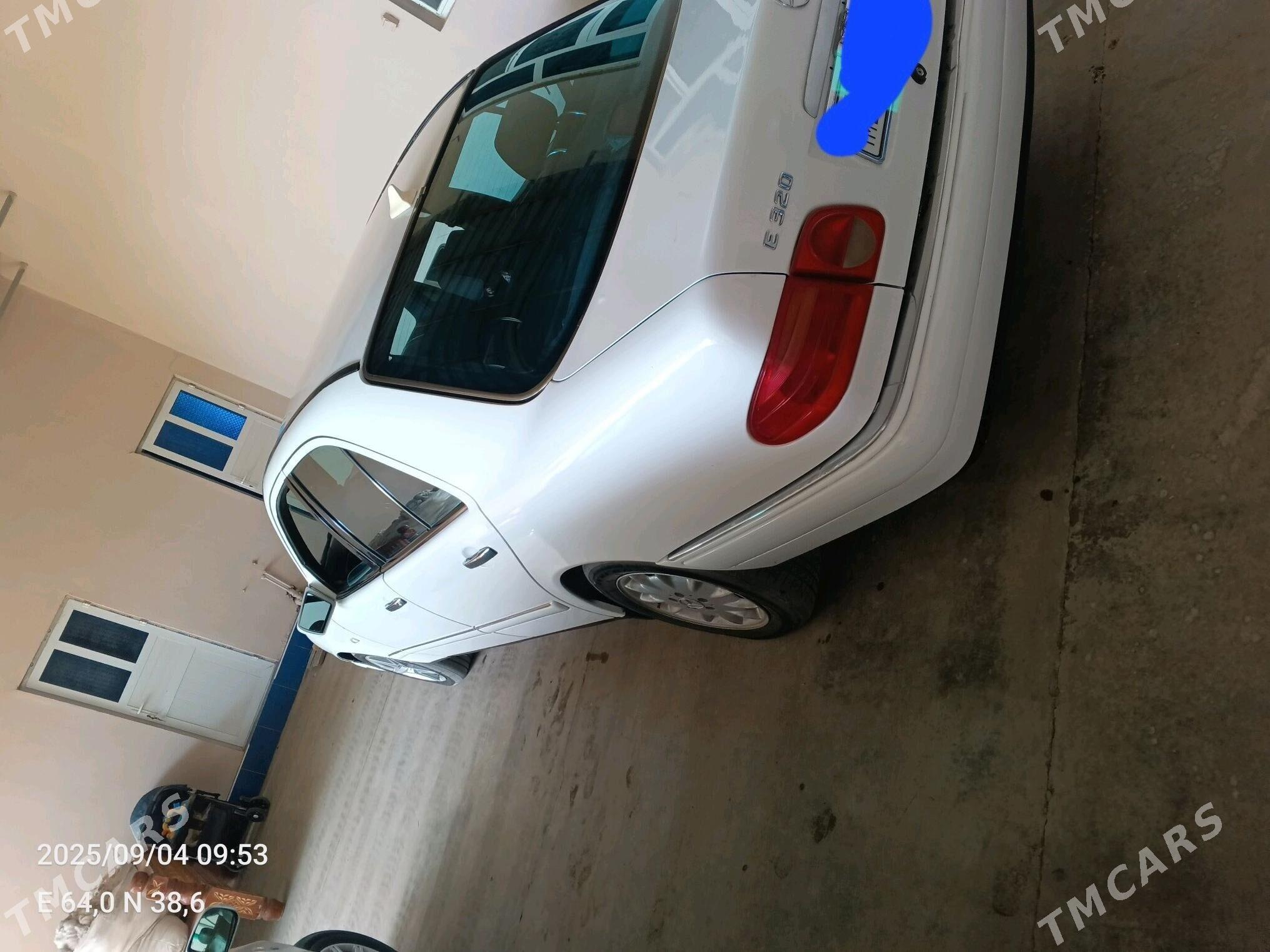 Mercedes-Benz E320 1997 - 65 000 TMT - Garabekewül - img 1