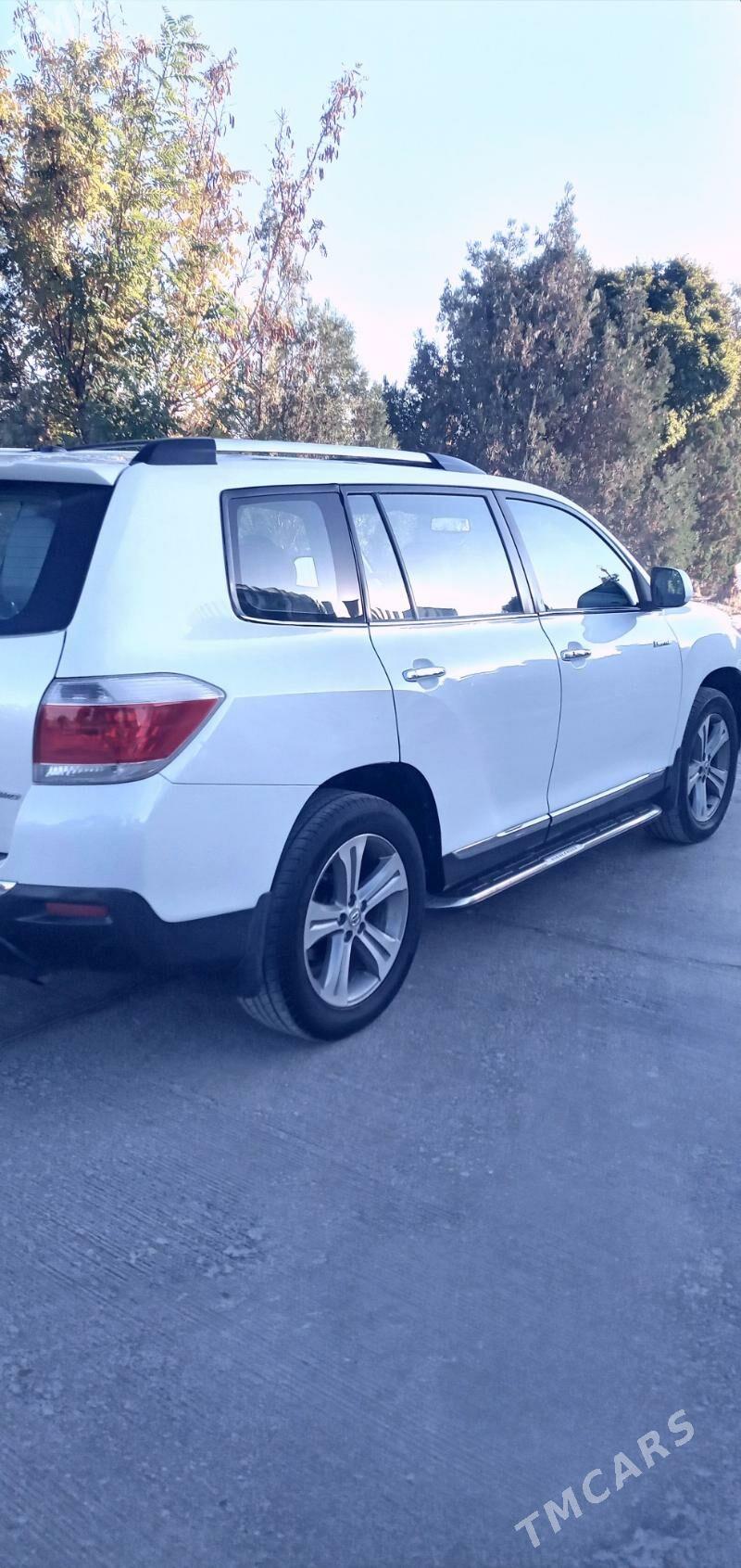 Toyota Highlander 2011 - 338 000 TMT - Дашогуз - img 7