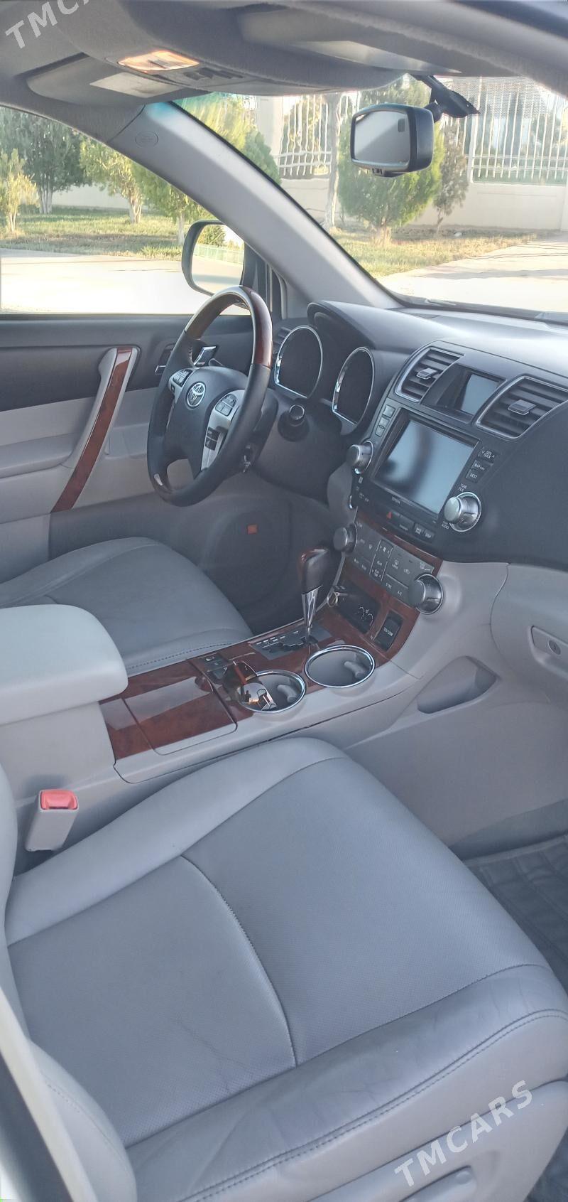 Toyota Highlander 2011 - 338 000 TMT - Дашогуз - img 6