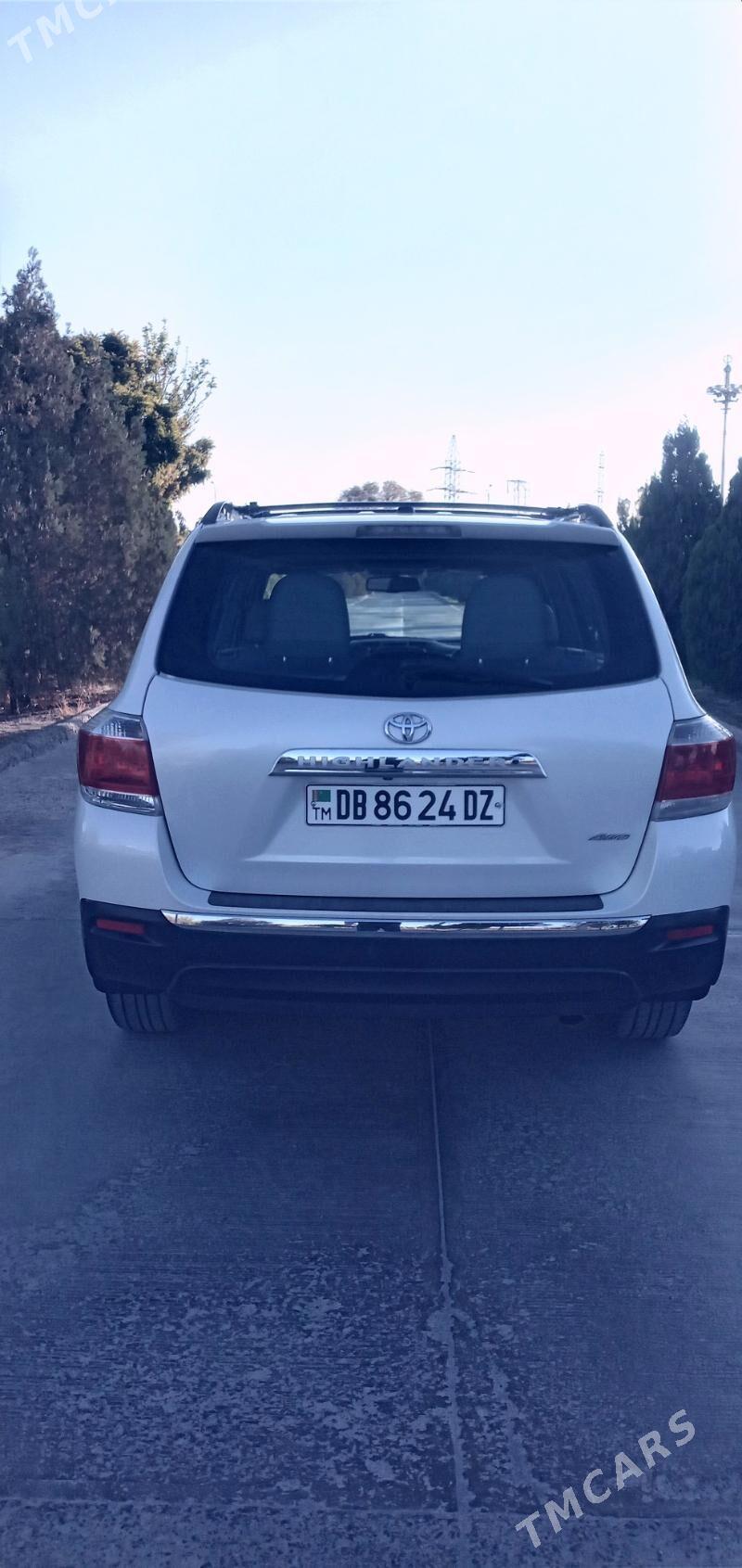 Toyota Highlander 2011 - 338 000 TMT - Дашогуз - img 8