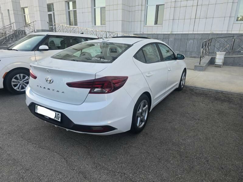 Hyundai Elantra 2020 - 235 000 TMT - ул. Подвойского (Битарап Туркменистан шаёлы) - img 5