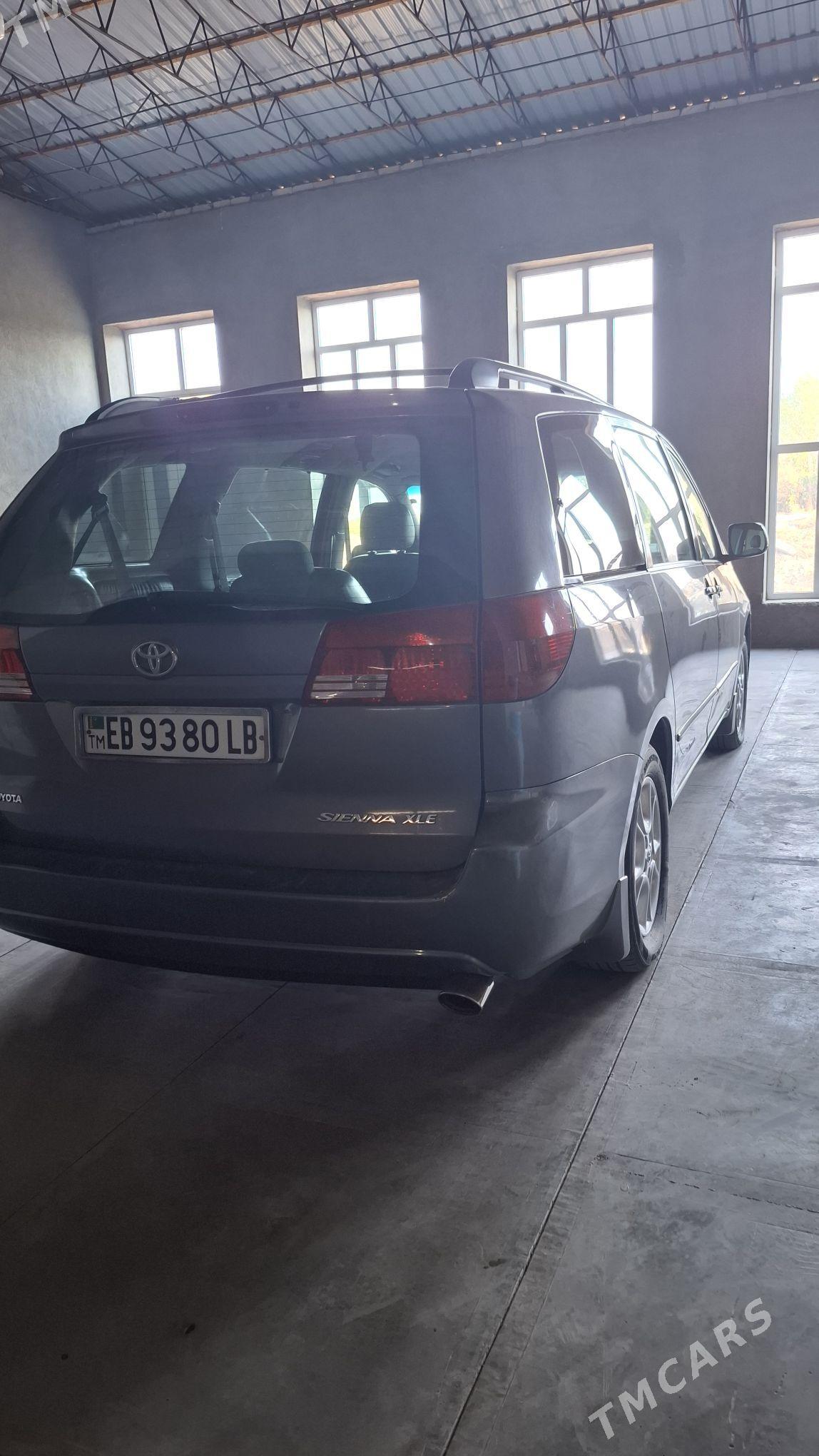 Toyota Sienna 2004 - 220 000 TMT - Туркменабат - img 4