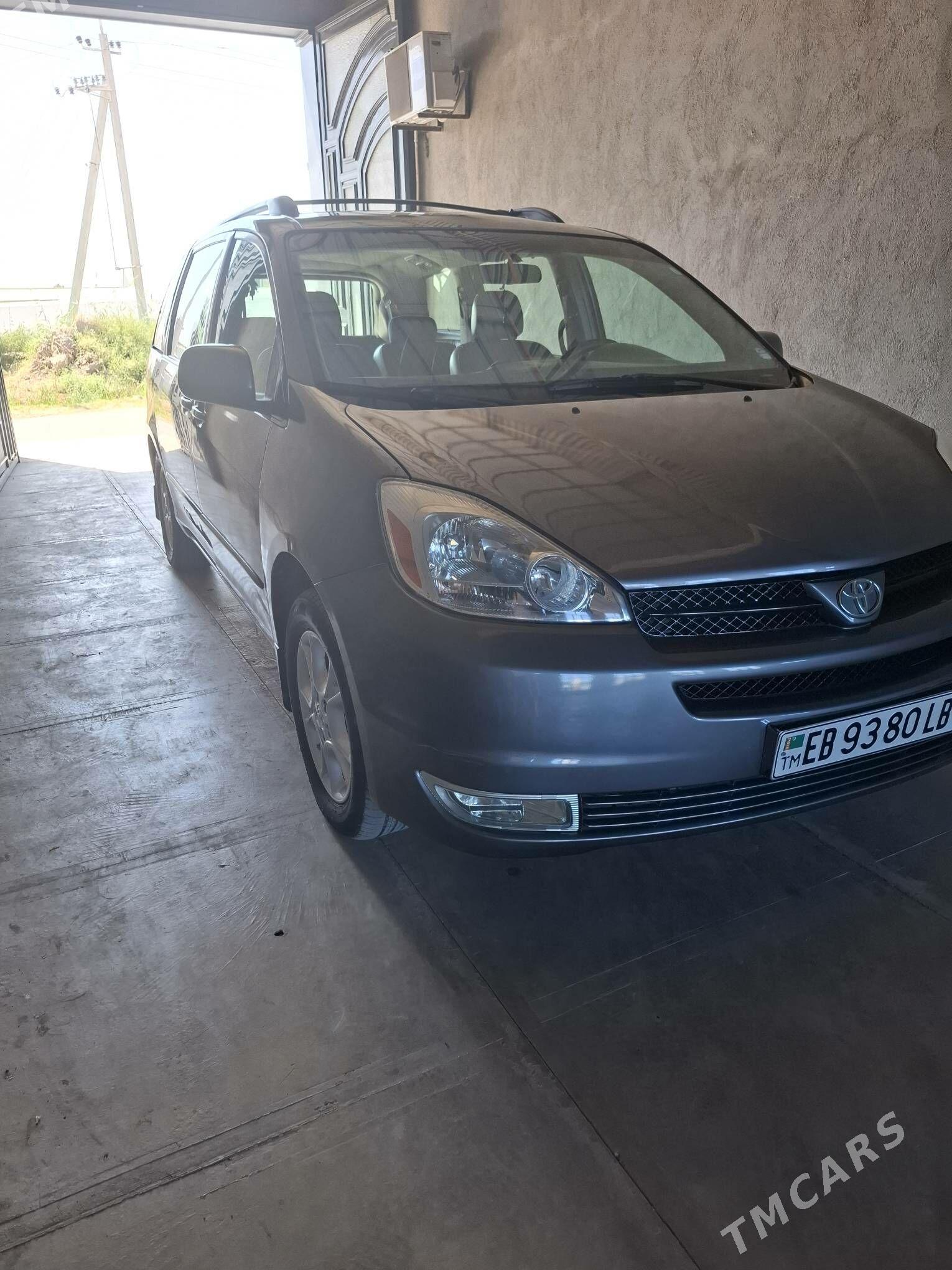 Toyota Sienna 2004 - 220 000 TMT - Туркменабат - img 3