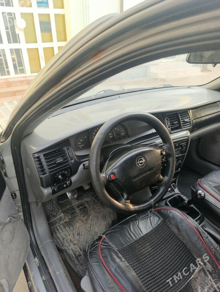 Opel Vectra 1996 - 55 000 TMT - Дашогуз - img 3