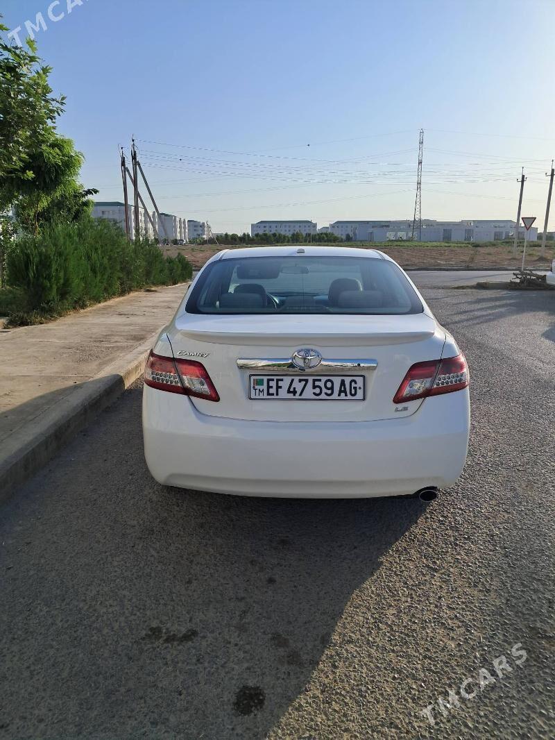 Toyota Camry 2011 - 230 000 TMT - Gurtly - img 3