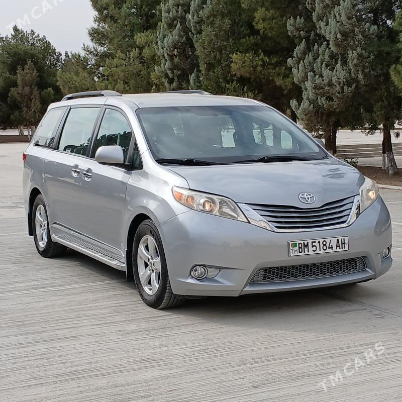Toyota Sienna 2015 - 348 000 TMT - Гёкдепе - img 2