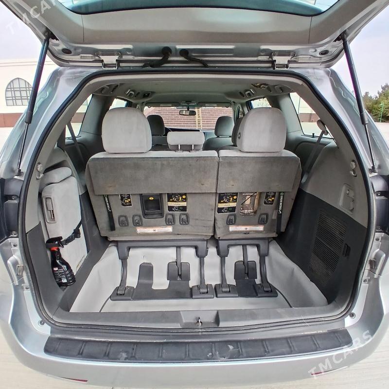 Toyota Sienna 2015 - 348 000 TMT - Гёкдепе - img 5