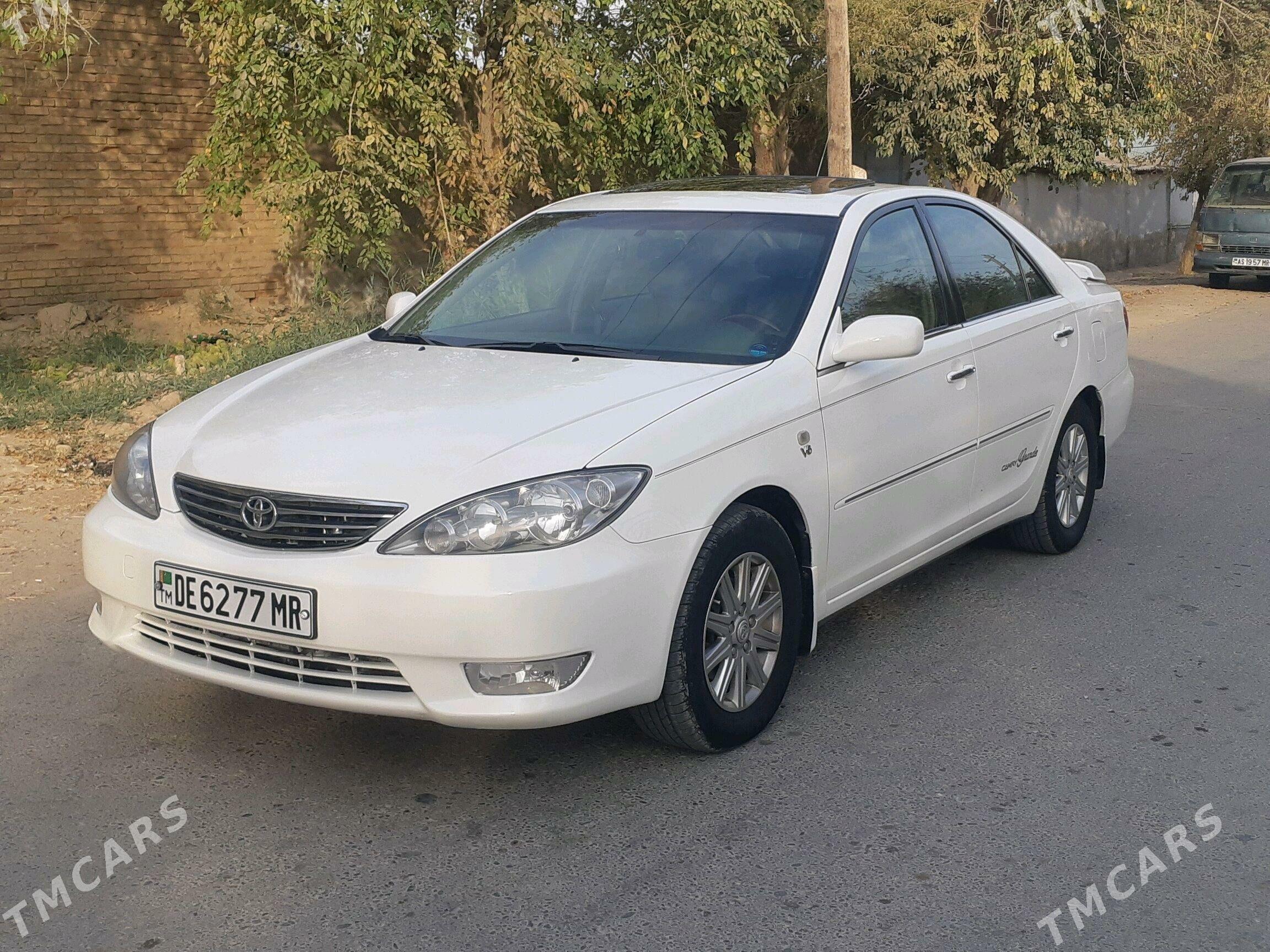 Toyota Camry 2003 - 250 000 TMT - Мары - img 1