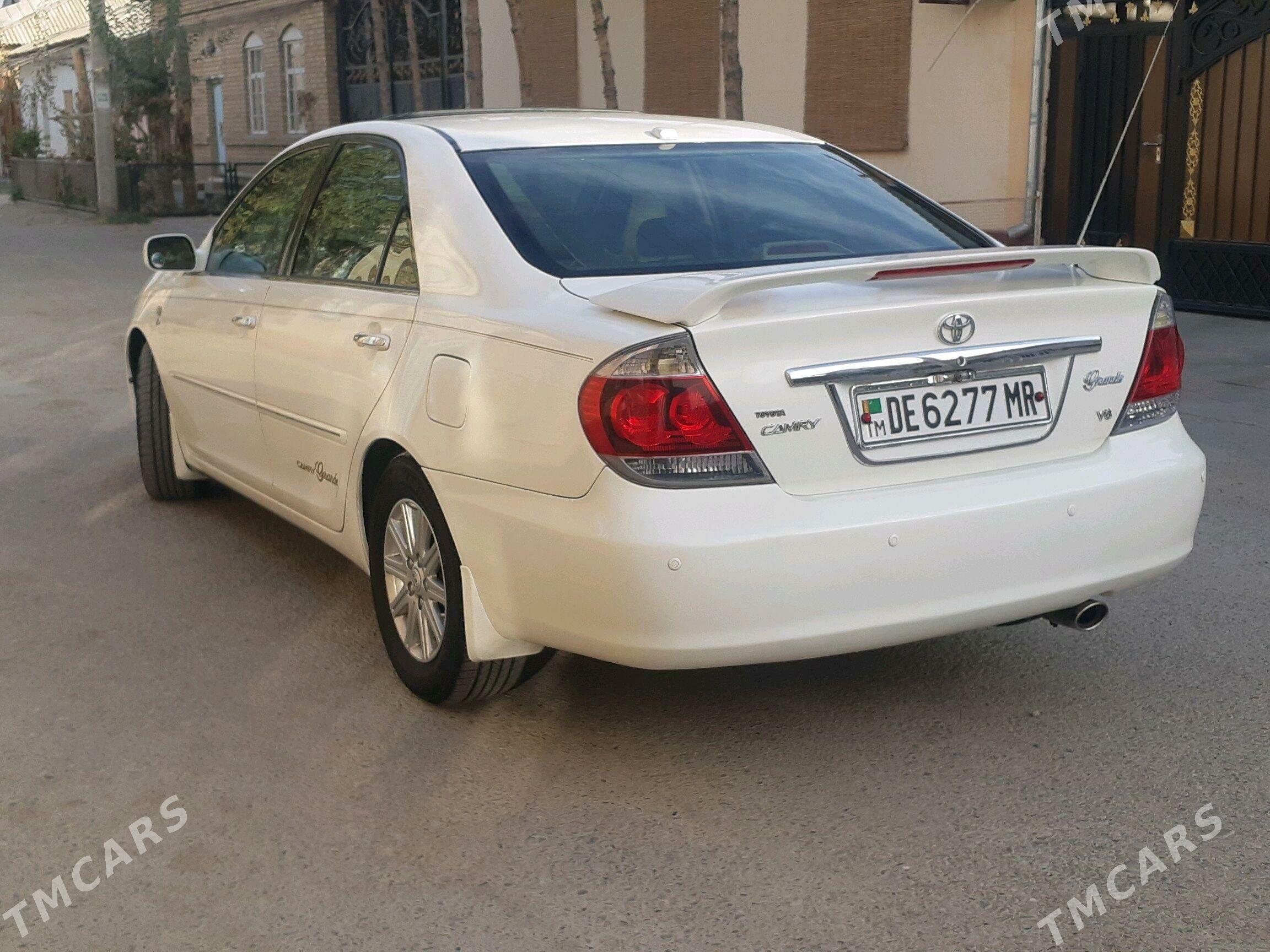 Toyota Camry 2003 - 250 000 TMT - Мары - img 8