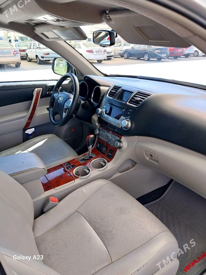 Toyota Highlander 2011 - 340 000 TMT - Дашогуз - img 3