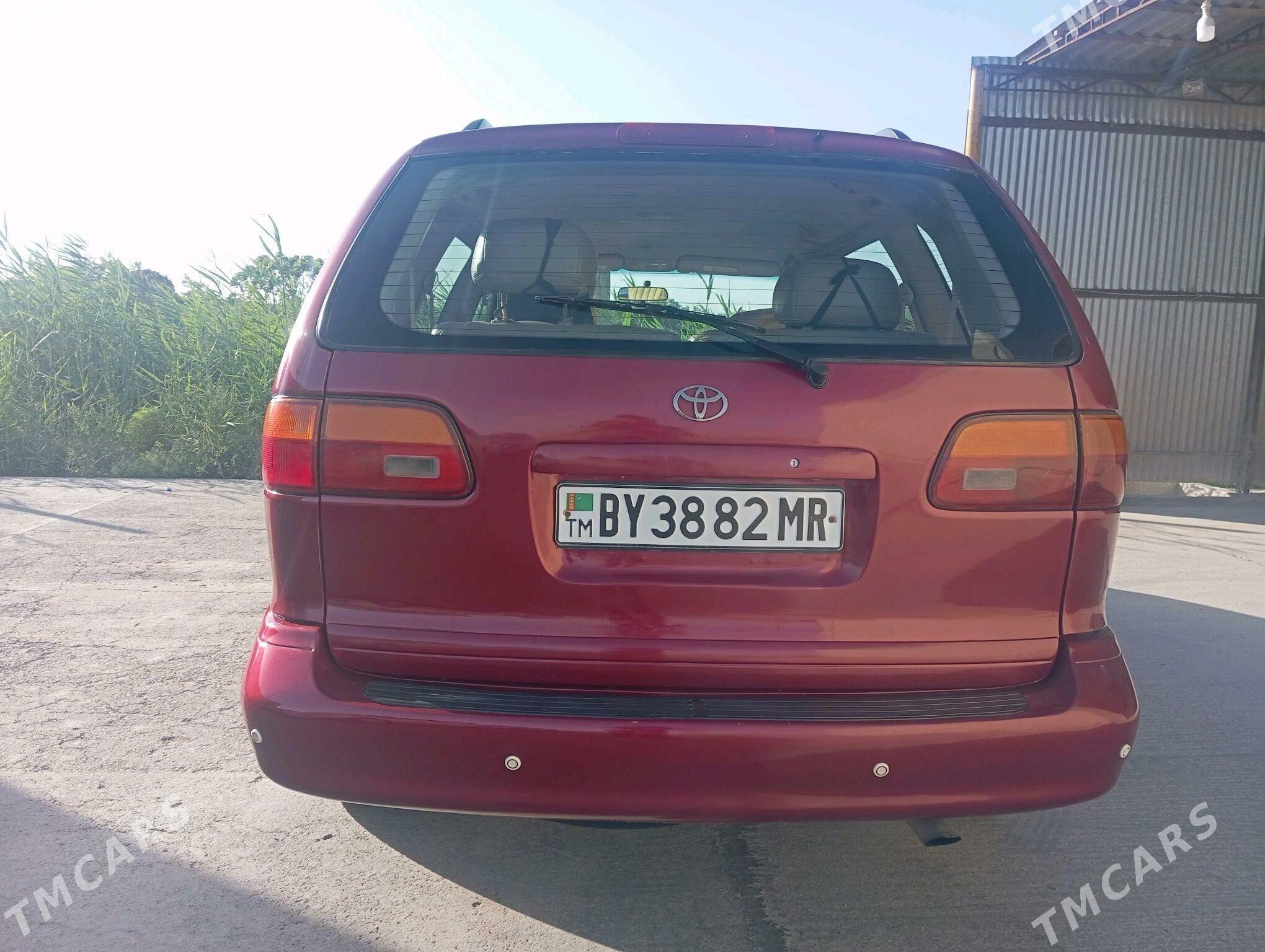 Toyota Sienna 2000 - 130 000 TMT - Мары - img 2