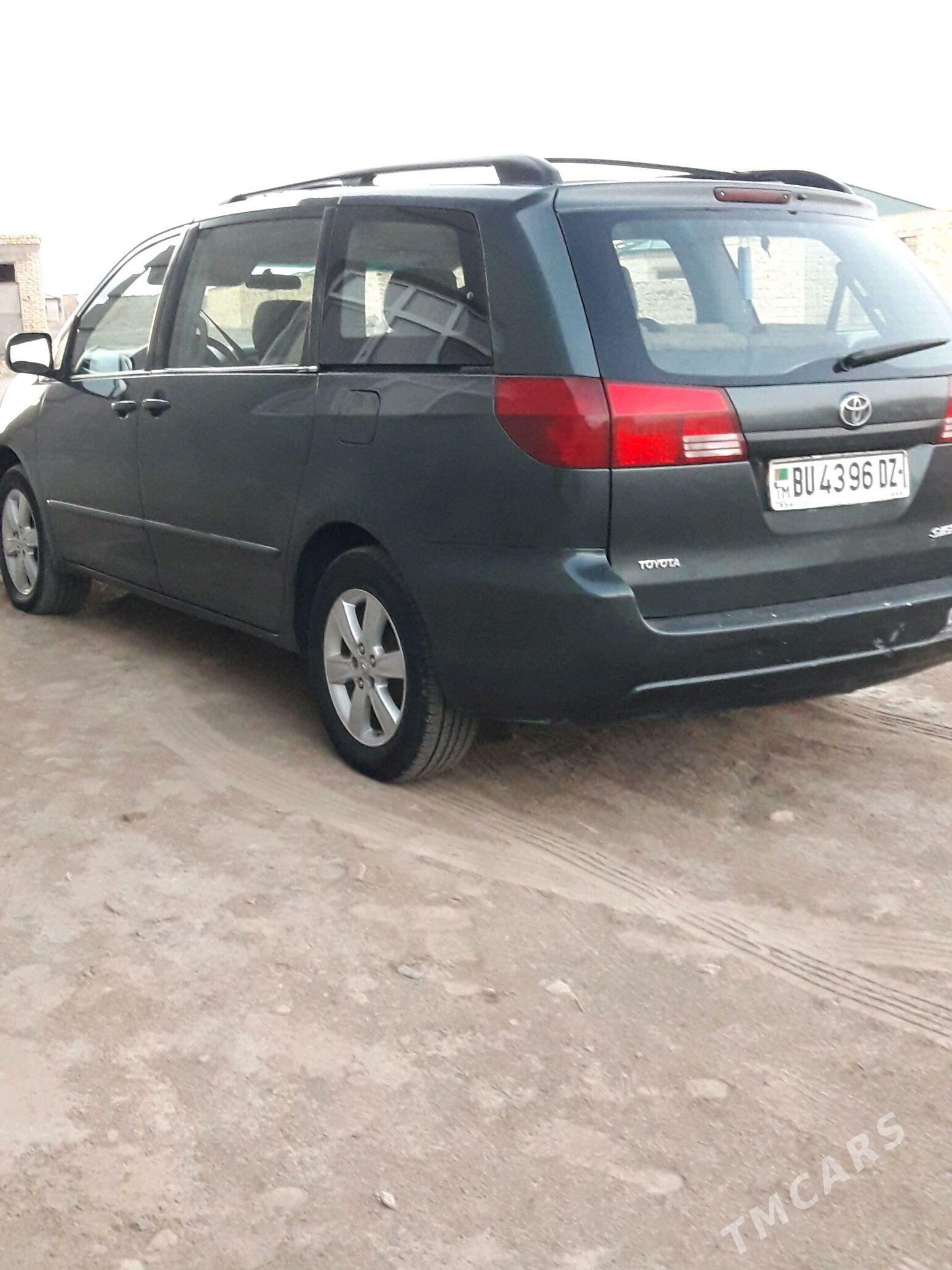 Toyota Sienna 2004 - 170 000 TMT - Daşoguz - img 2
